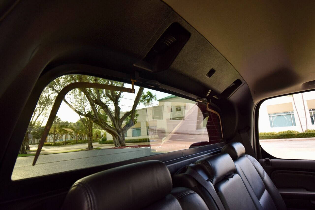 2007 Cadillac Escalade EXT 36