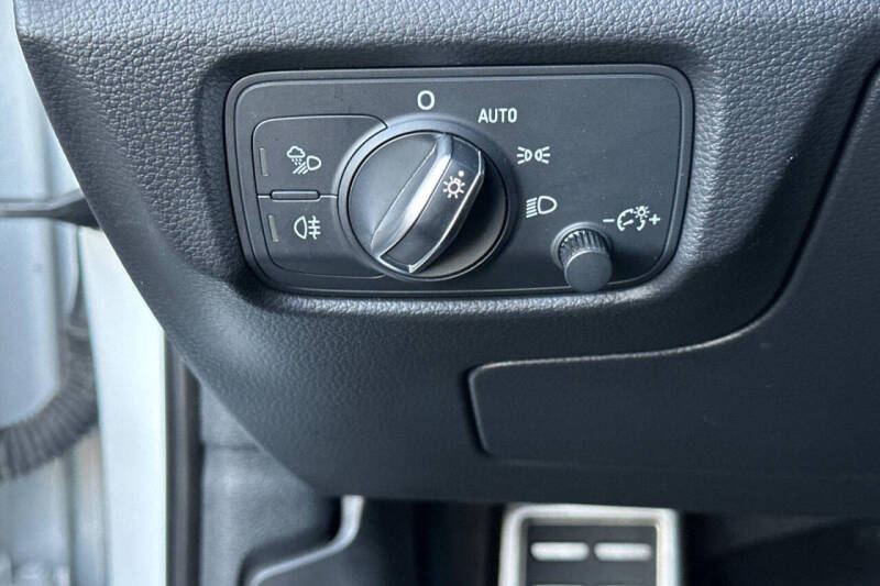 2019 Audi A3 Titanium 40 TFSI