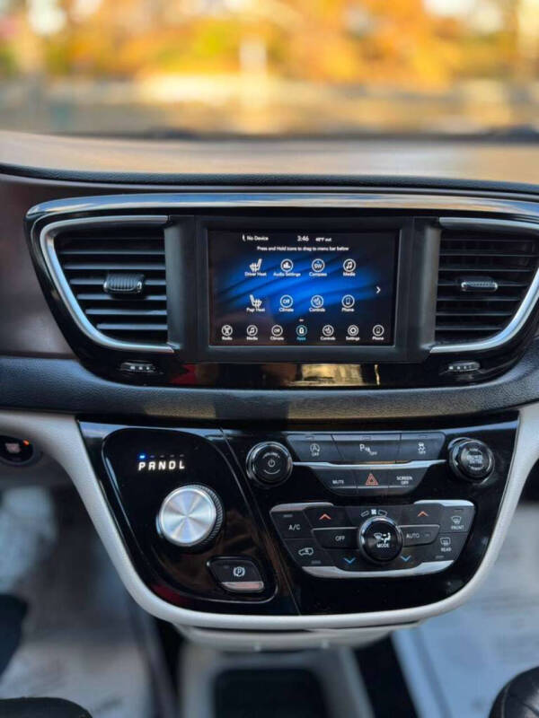 2018 Chrysler Pacifica Touring L