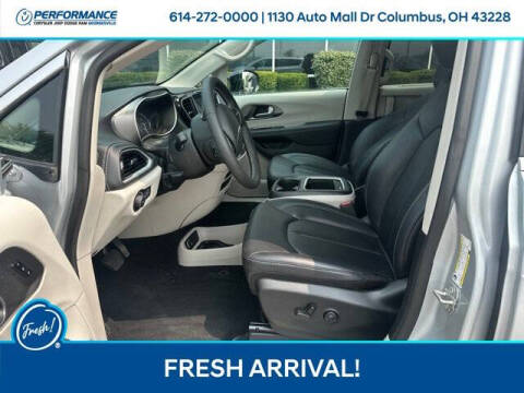 2024 Chrysler Pacifica Touring L