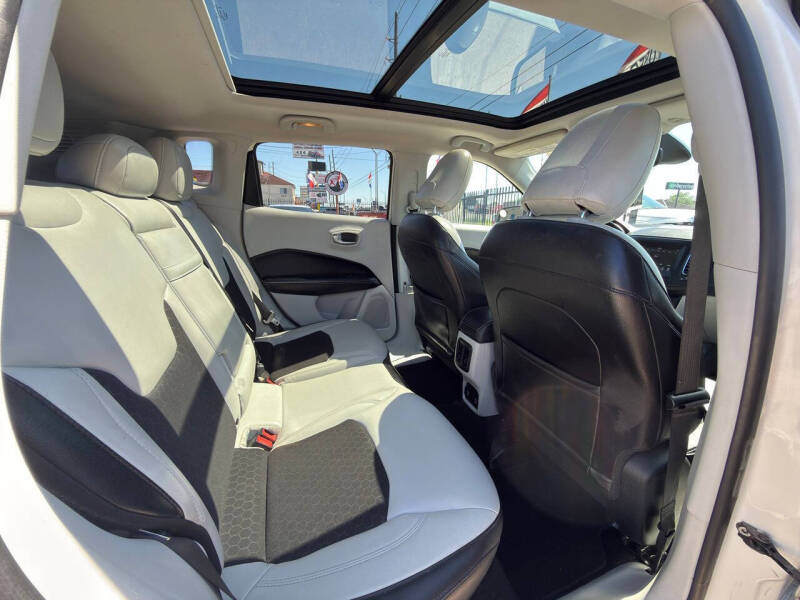 2018 Jeep Compass Sun and Wheel Edition