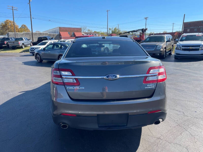 2015 Ford Taurus SEL