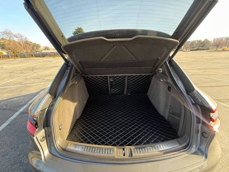 2015 Porsche Macan Turbo