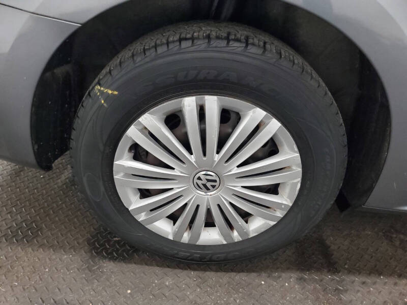 2015 Volkswagen Passat 1.8T S