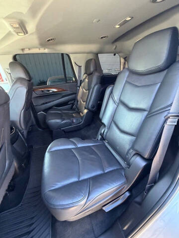 2016 Cadillac Escalade Luxury Collection