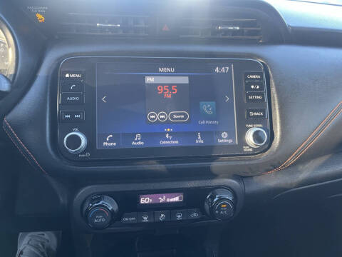 2021 Nissan Kicks SR