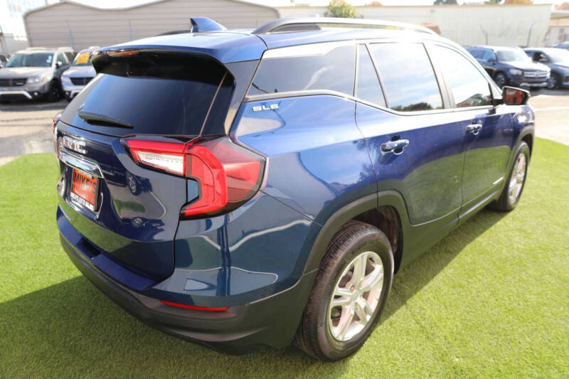 2023 GMC Terrain SLE