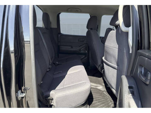 2022 Nissan Frontier S