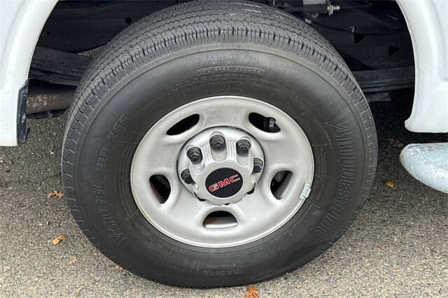 2023 GMC Savana 2500