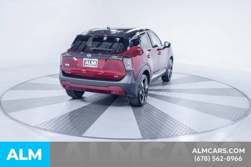 2025 Nissan Kicks SR