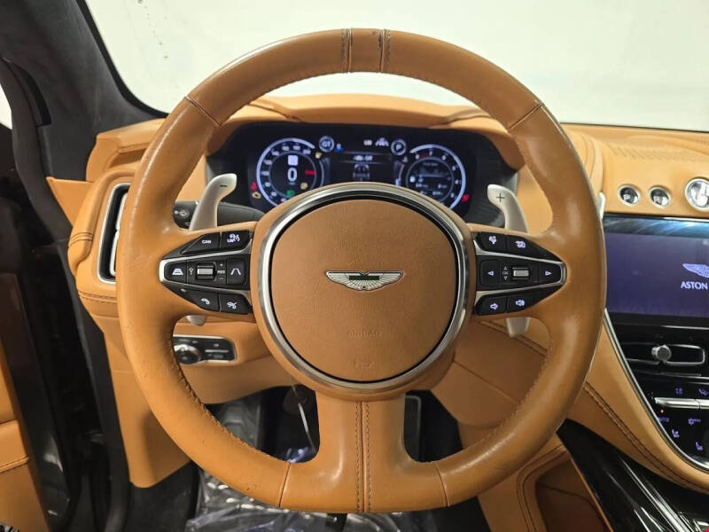 2021 Aston Martin DBX