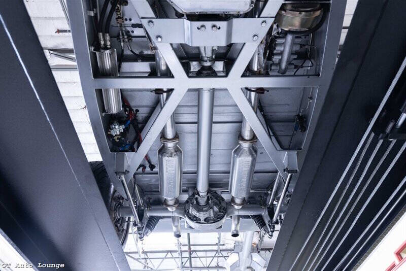 1932 Ford Roadster 37