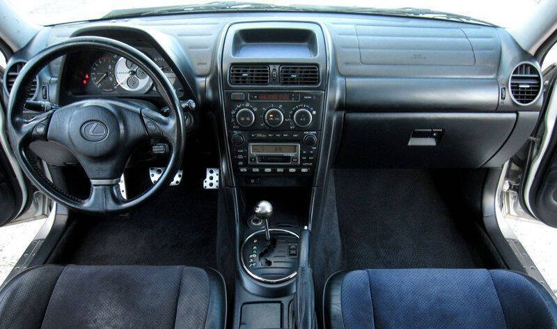2002 Lexus IS 300