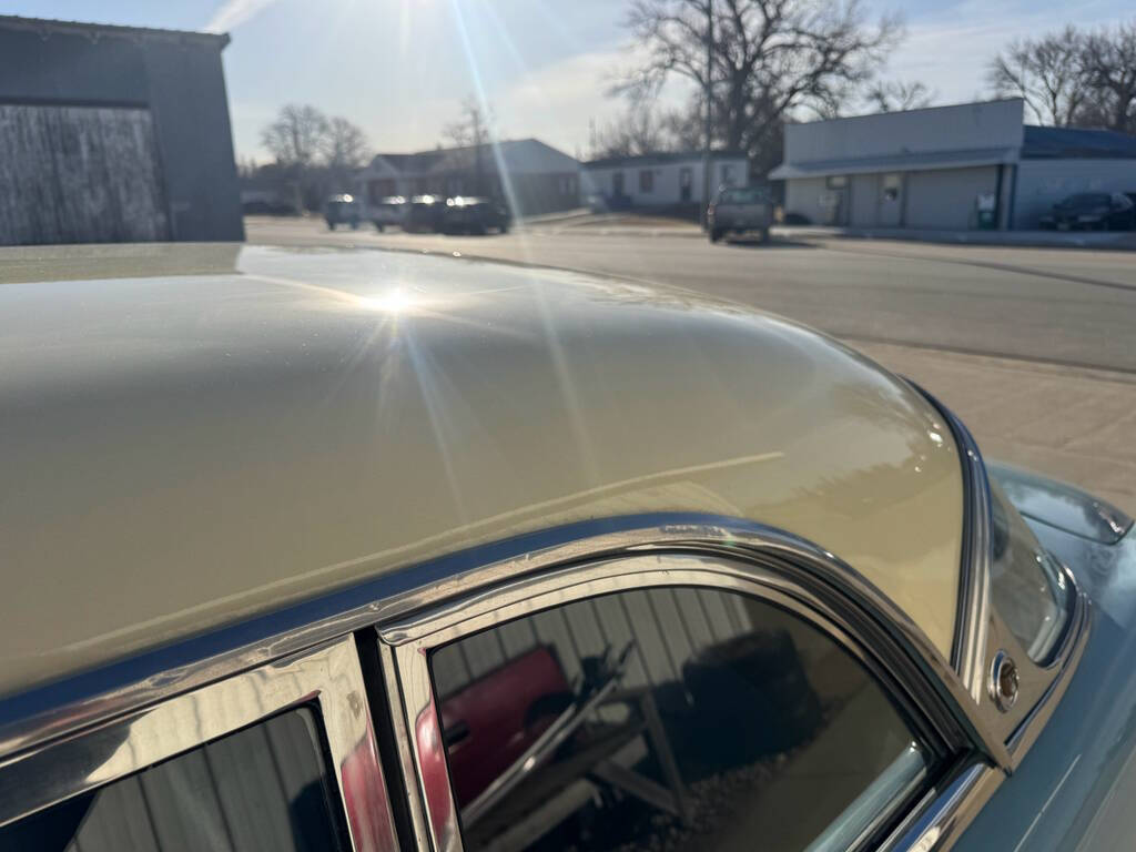 1952 Ford Crestline 112