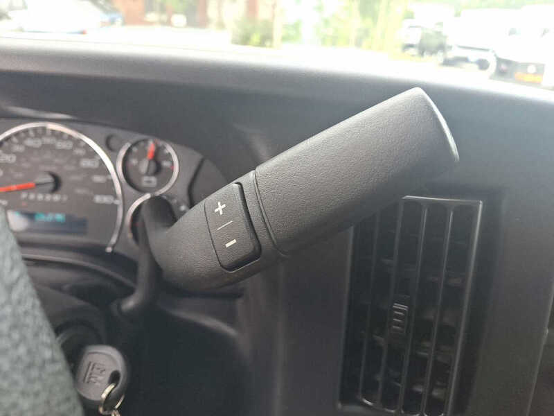 2025 Chevrolet Express 2500