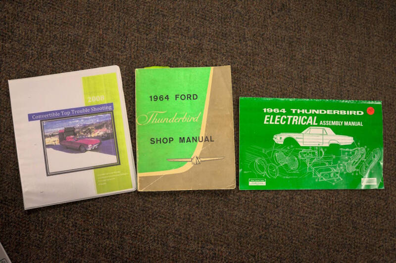 1964 Ford Thunderbird