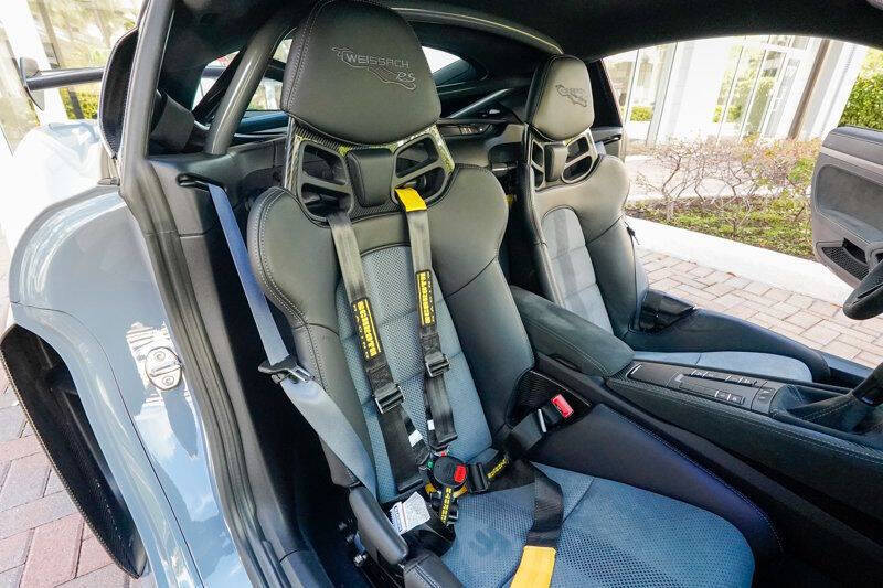 2024 Porsche 718 Cayman GT4 RS