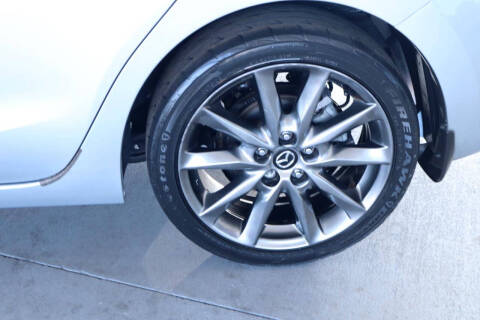 2018 Mazda MAZDA3 Touring