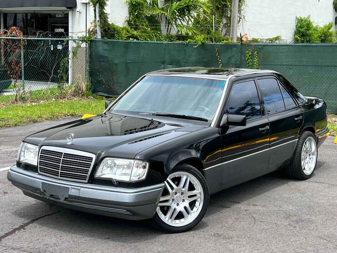 1994 Mercedes-Benz E-Class  - $12,900