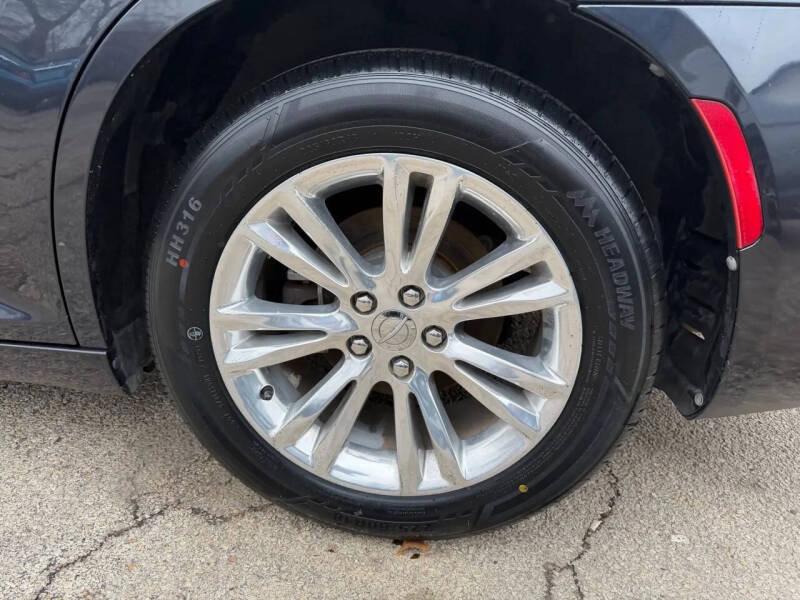 2017 Chrysler 300 Limited