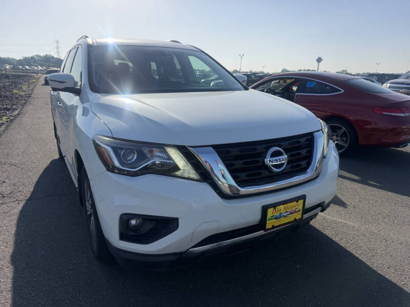 2017 Nissan Pathfinder SL