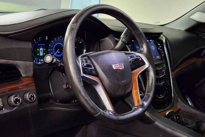 2016 Cadillac Escalade Standard