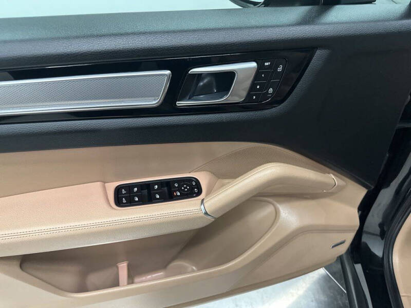 2023 Porsche Cayenne