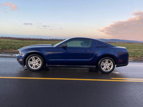 2010 Ford Mustang for sale at M AND S CAR SALES LLC in Independence OR