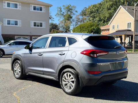 2018 Hyundai Tucson SE