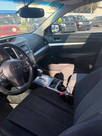 2013 Subaru Outback 2.5i Premium