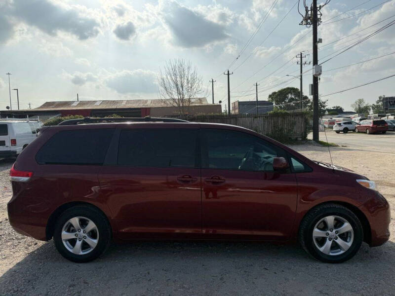 2014 Toyota Sienna