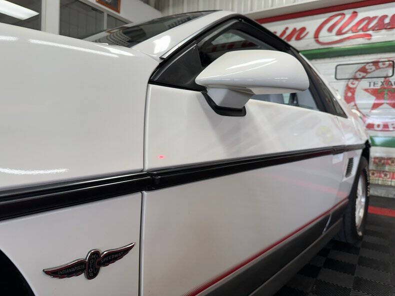 1984 Pontiac Fiero SE