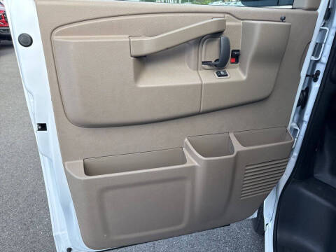 2025 Chevrolet Express 2500