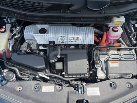 2017 Toyota Prius v Two
