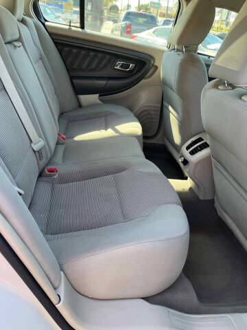 2011 Ford Taurus SEL