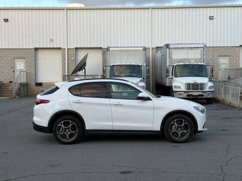 2022 Alfa Romeo Stelvio Sprint