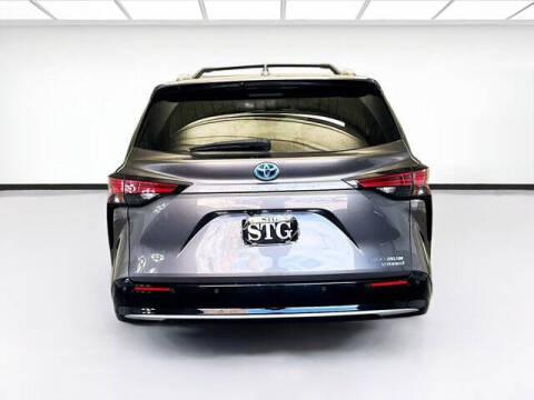 2021 Toyota Sienna Platinum 7-Passenger