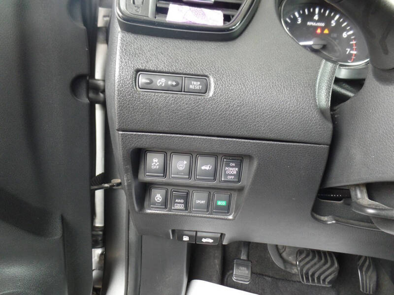 2017 Nissan Rogue SL