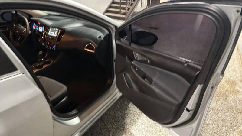 2017 Chevrolet Cruze LT Auto