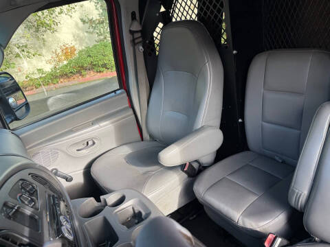 2005 Ford E-Series E-350 SD