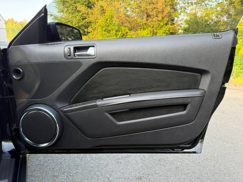 2011 Ford Mustang GT Premium