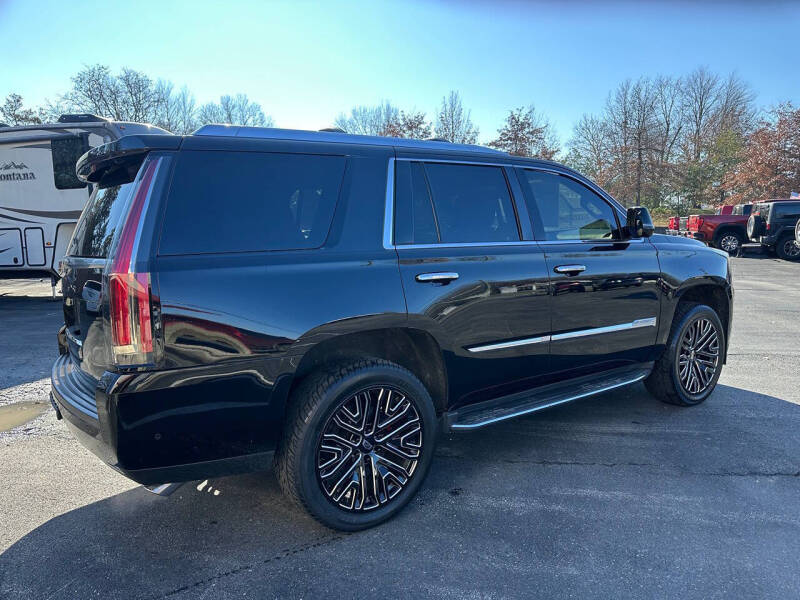 2017 Cadillac Escalade Luxury