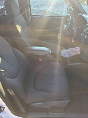 2003 Chevrolet S-10 LS