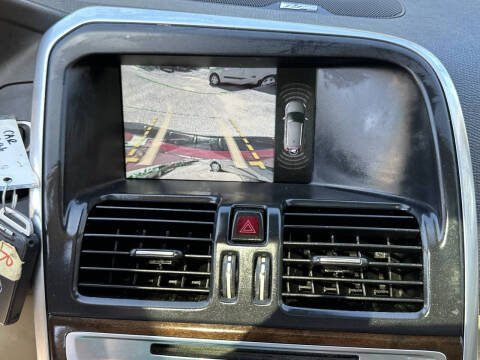 2013 Volvo XC60 3.2 Platinum