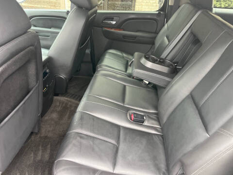 2012 Chevrolet Suburban LT