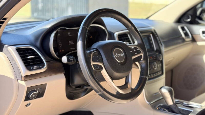 2017 Jeep Grand Cherokee Laredo