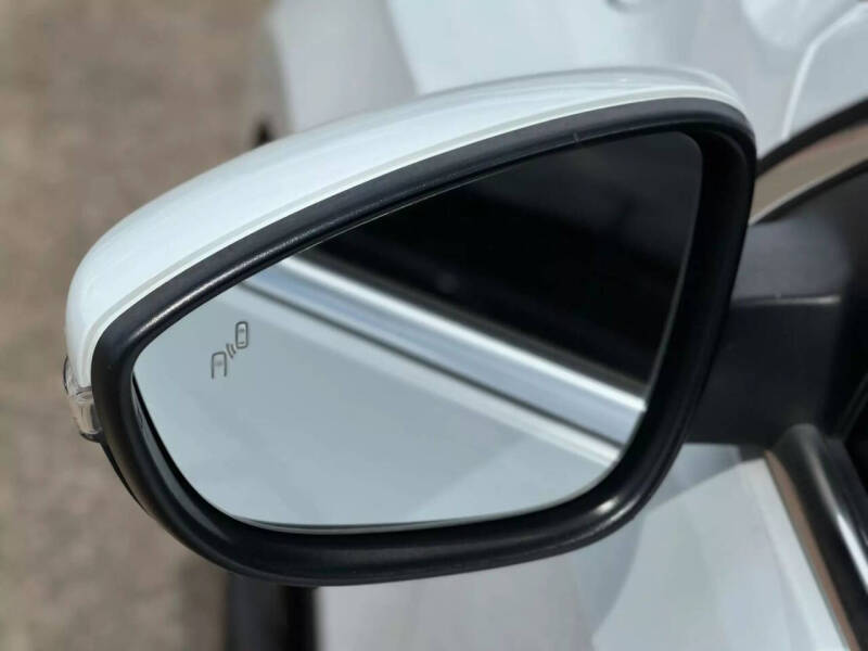 2017 Volkswagen Passat 1.8T SE