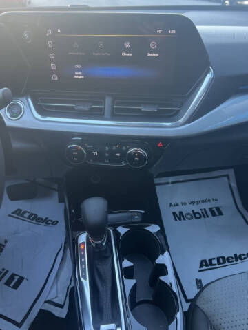 2025 Chevrolet Trax LT