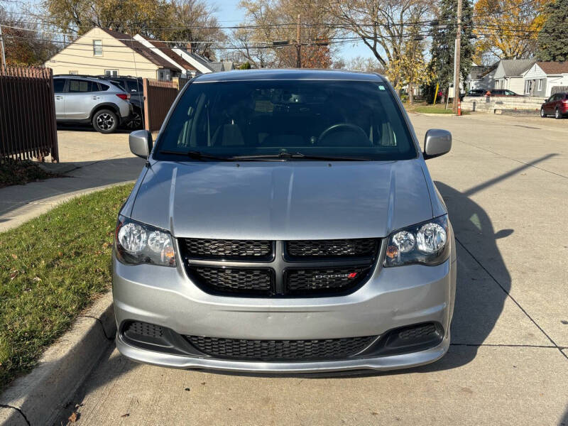 2016 Dodge Grand Caravan SE Plus photo 3