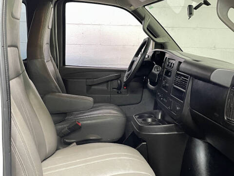 2017 Chevrolet Express LS 3500